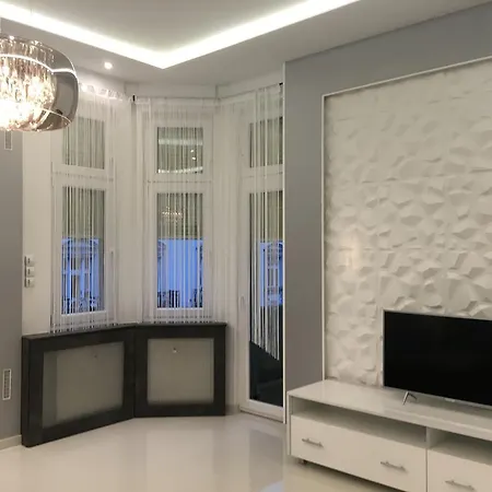 Synagogue Gozsdu Private Apartment Budapest