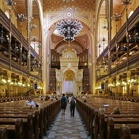 Apartment Synagogue Gozsdu Private
