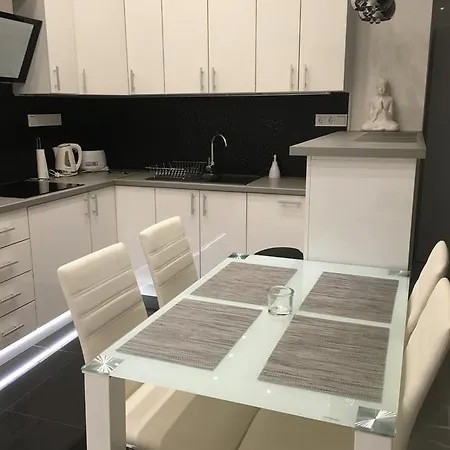 Synagogue Gozsdu Private * בודפשט