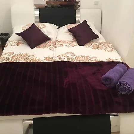 Synagogue Gozsdu Private